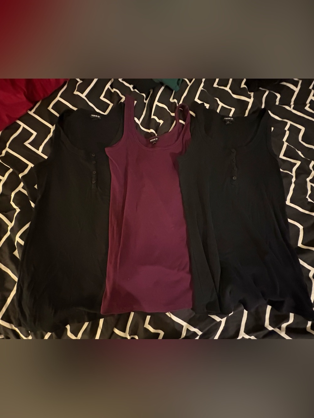 Torrid 3 pack tanks, size 0